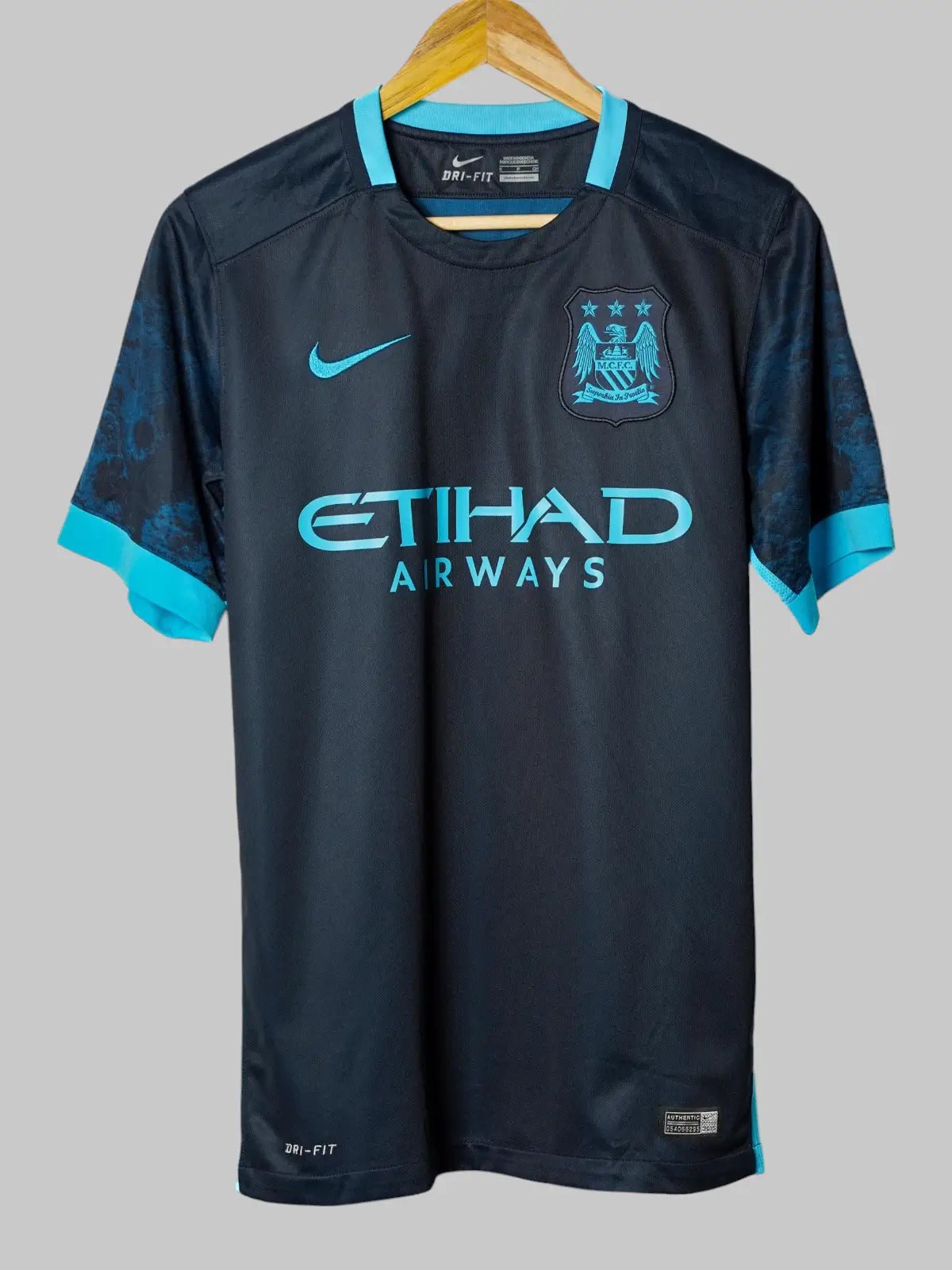 Manchester City Away Shirt 2015/16 Kun Agüero 10 (S)