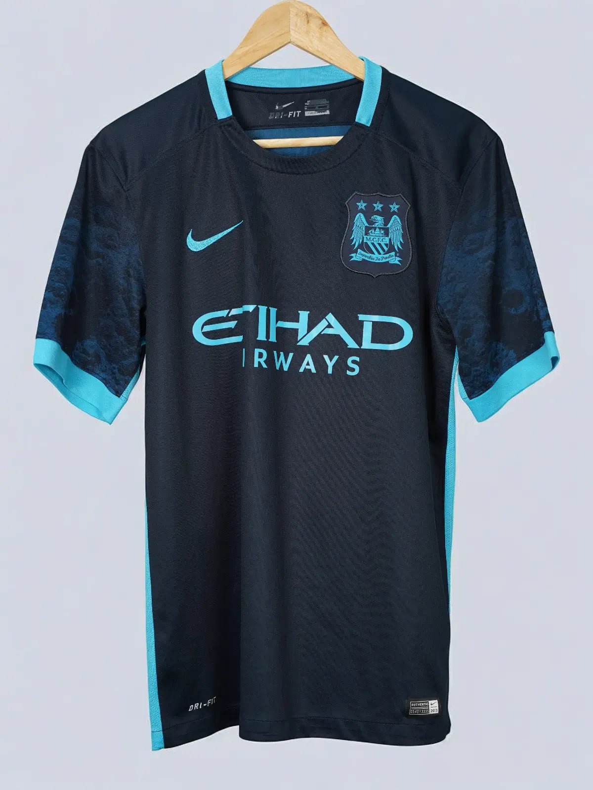 Manchester City Away Shirt 2015/16 Kun Aguero 16 (M)