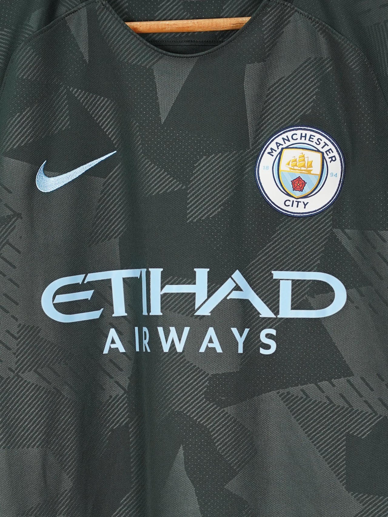 Manchester City Third Shirt 2017/18 Kun Aguero 10 (M)