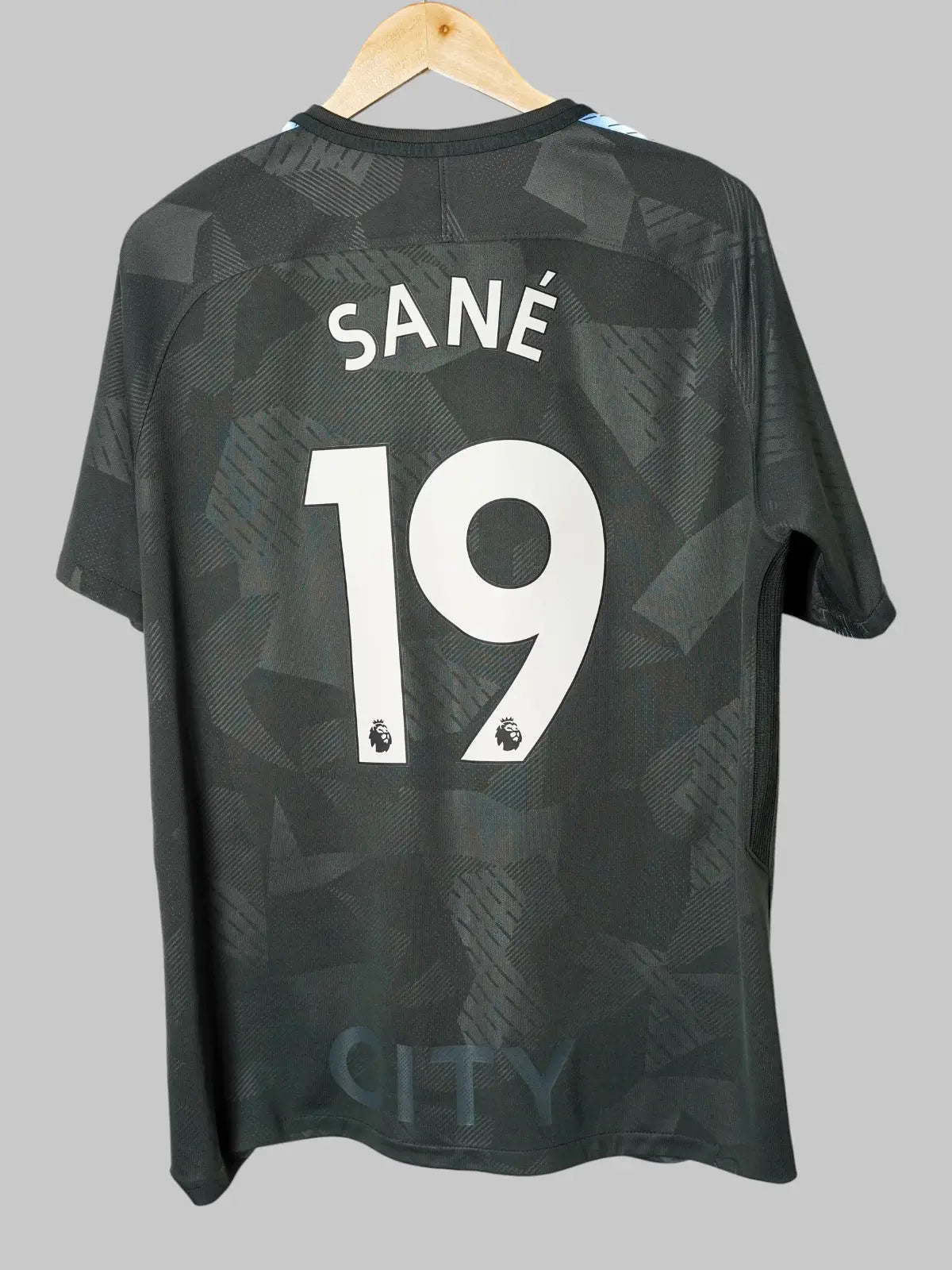 Manchester City Third Shirt 2017/18 Sané 19 (L)