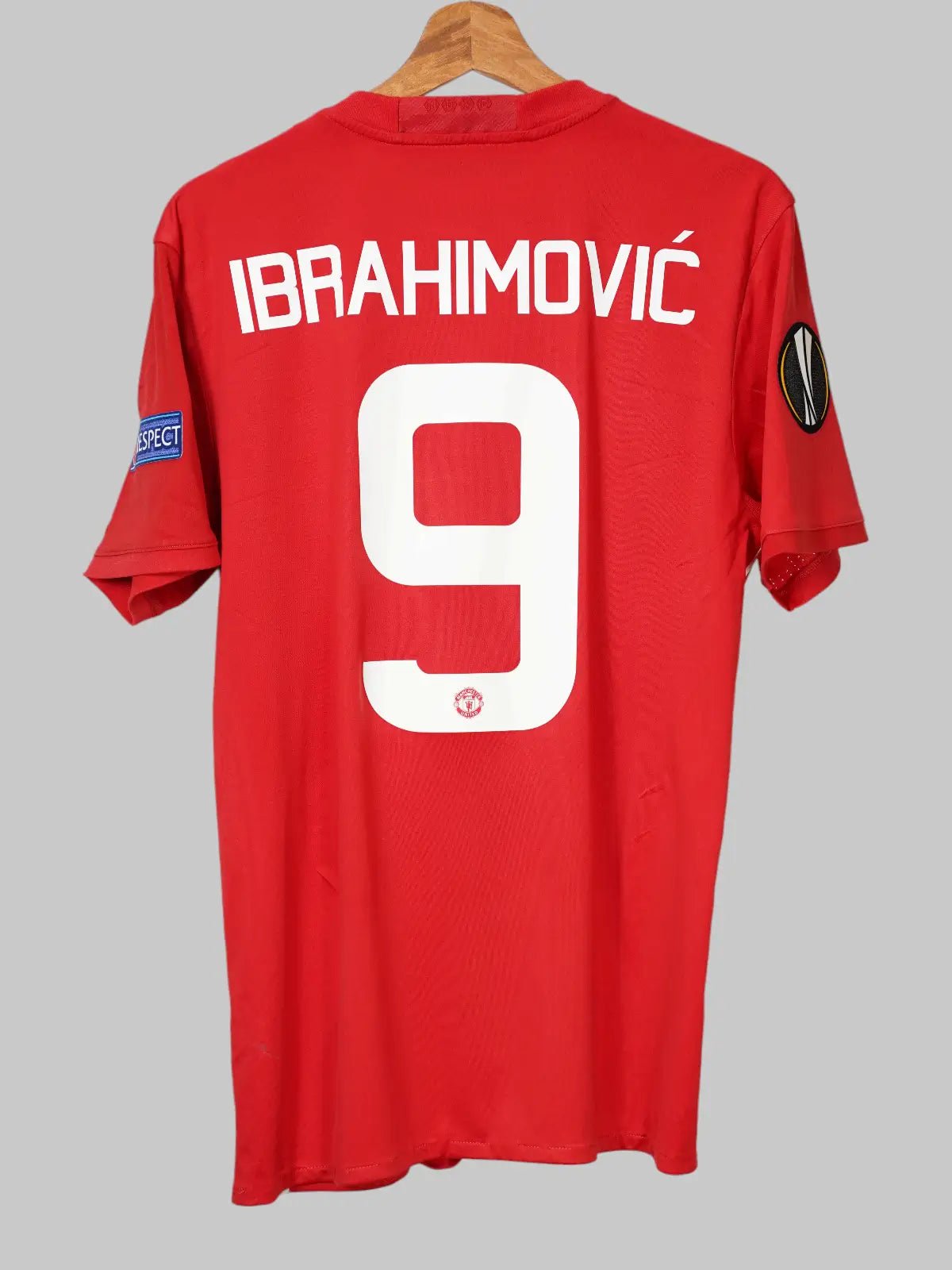 2016/17 Manchester United Ibrahimović #9 Home Shirt (M) Adidas