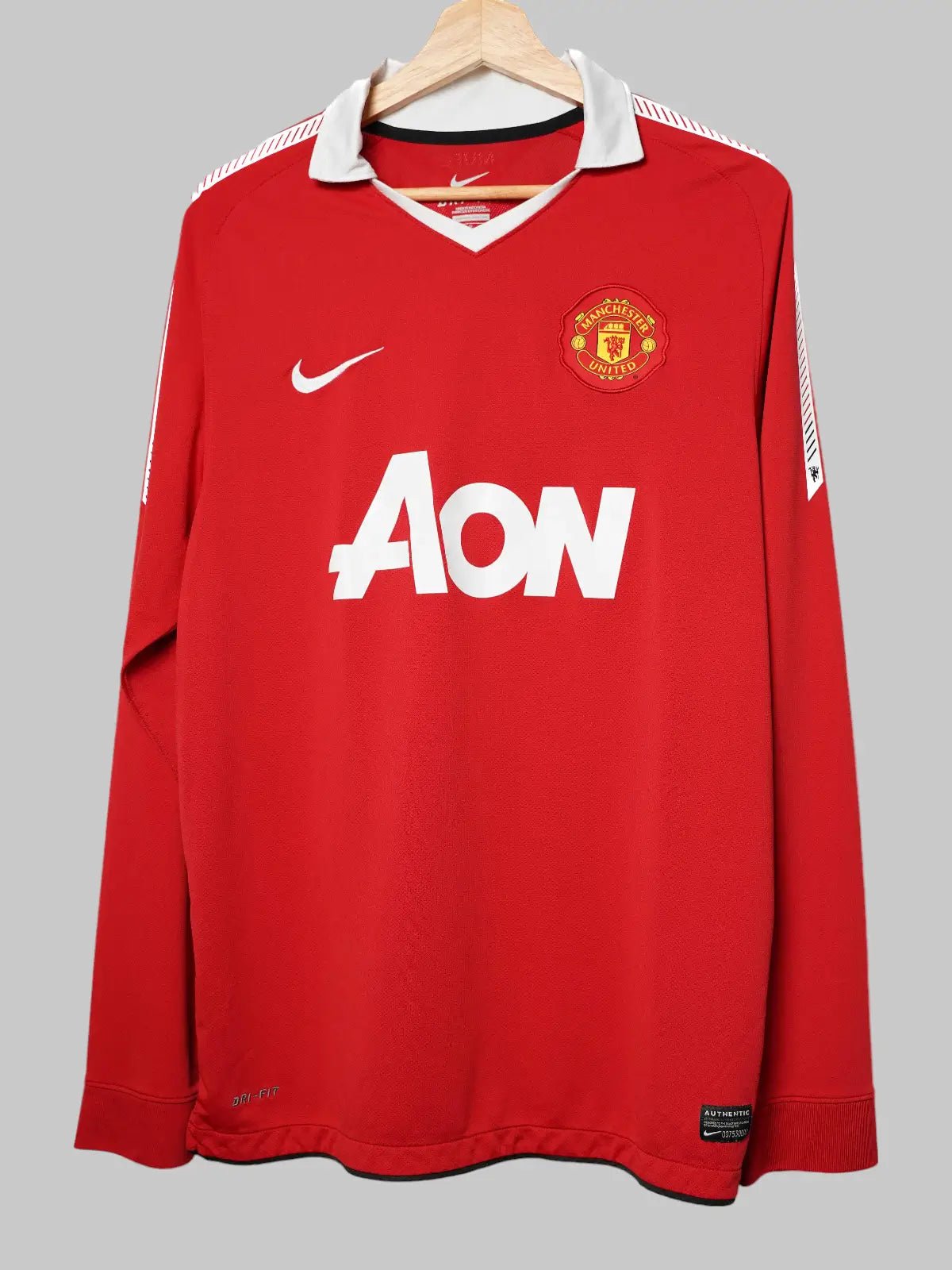 Manchester United Home Shirt L/S 2010/11 J.S. Park (L)