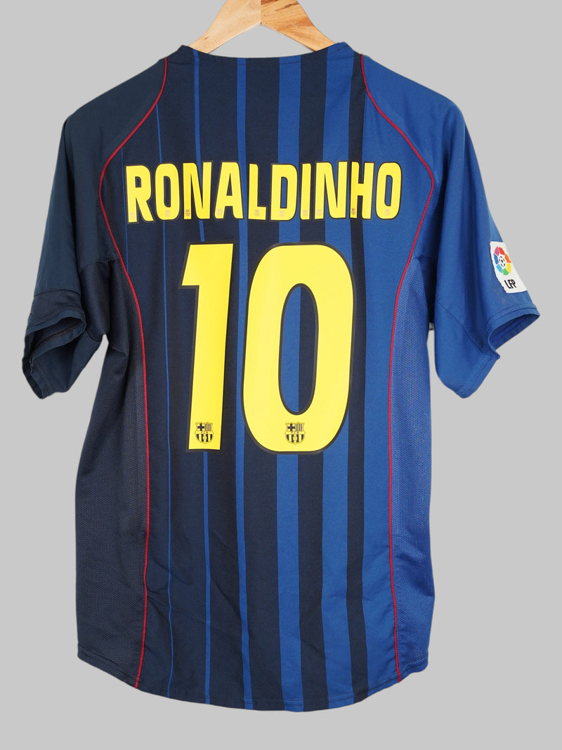 2004/5 Barcelona Ronaldinho #10 Away Shirt (M)