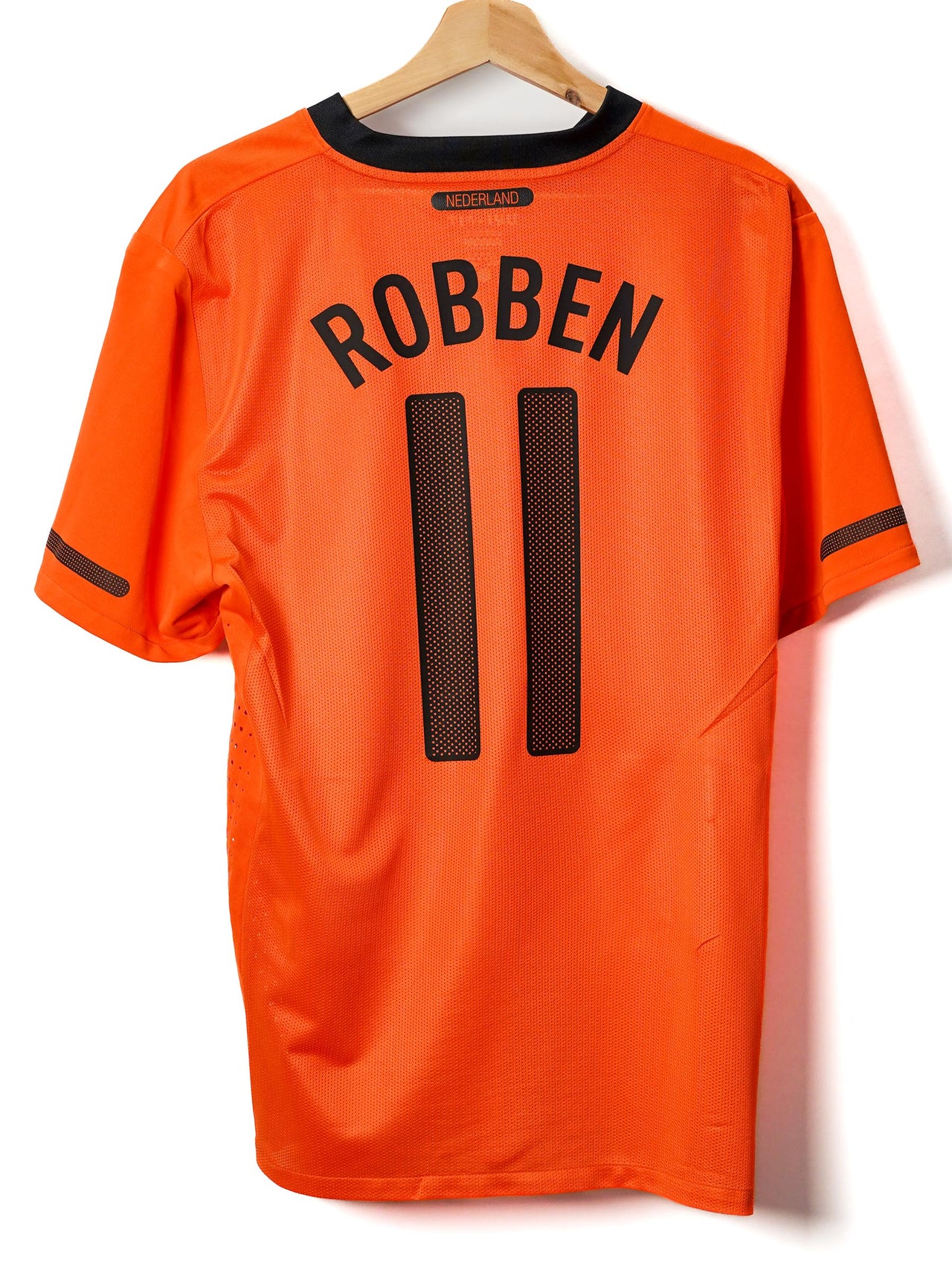 Netherlands Home Shirt 2010/11 Player Issue Robben 11 (L)