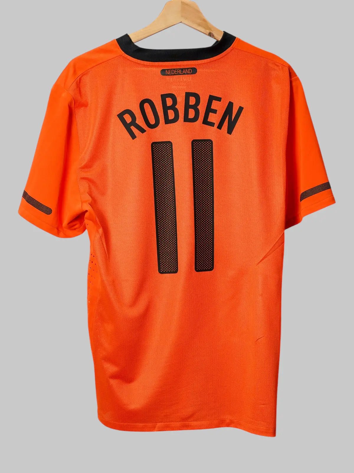 Netherlands Home Shirt 2010/11 Player Issue Robben 11 (L)