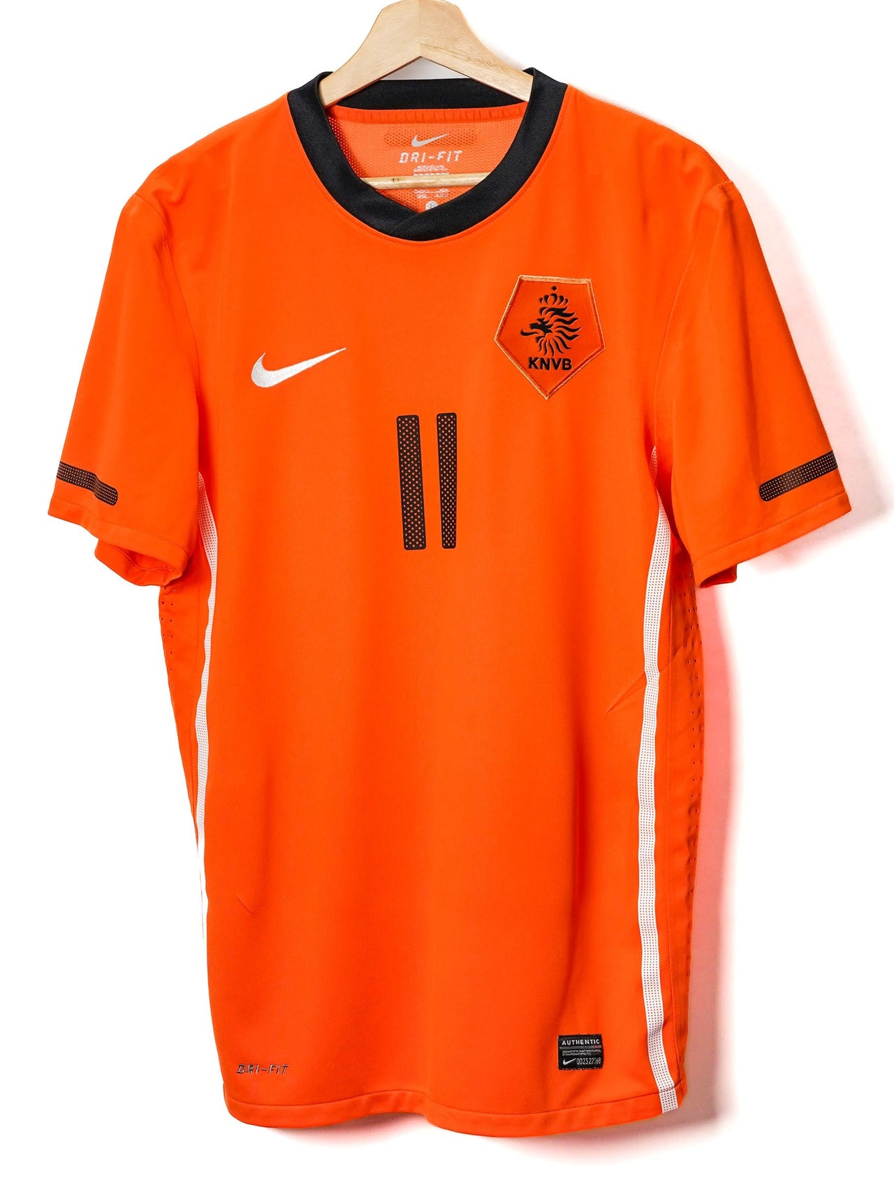 Netherlands Home Shirt 2010/11 Player Issue Robben 11 (L)