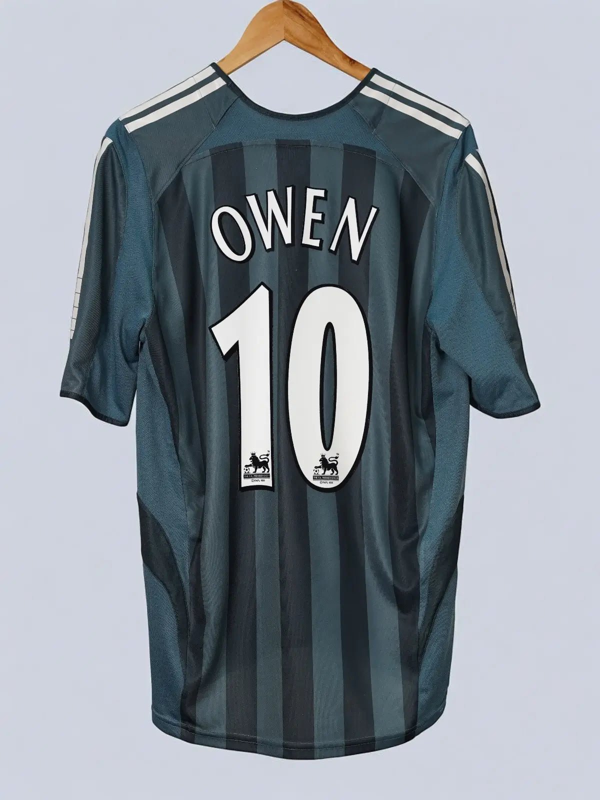 Newcastle United Away Shirt 2005/6 Owen 10 (L)