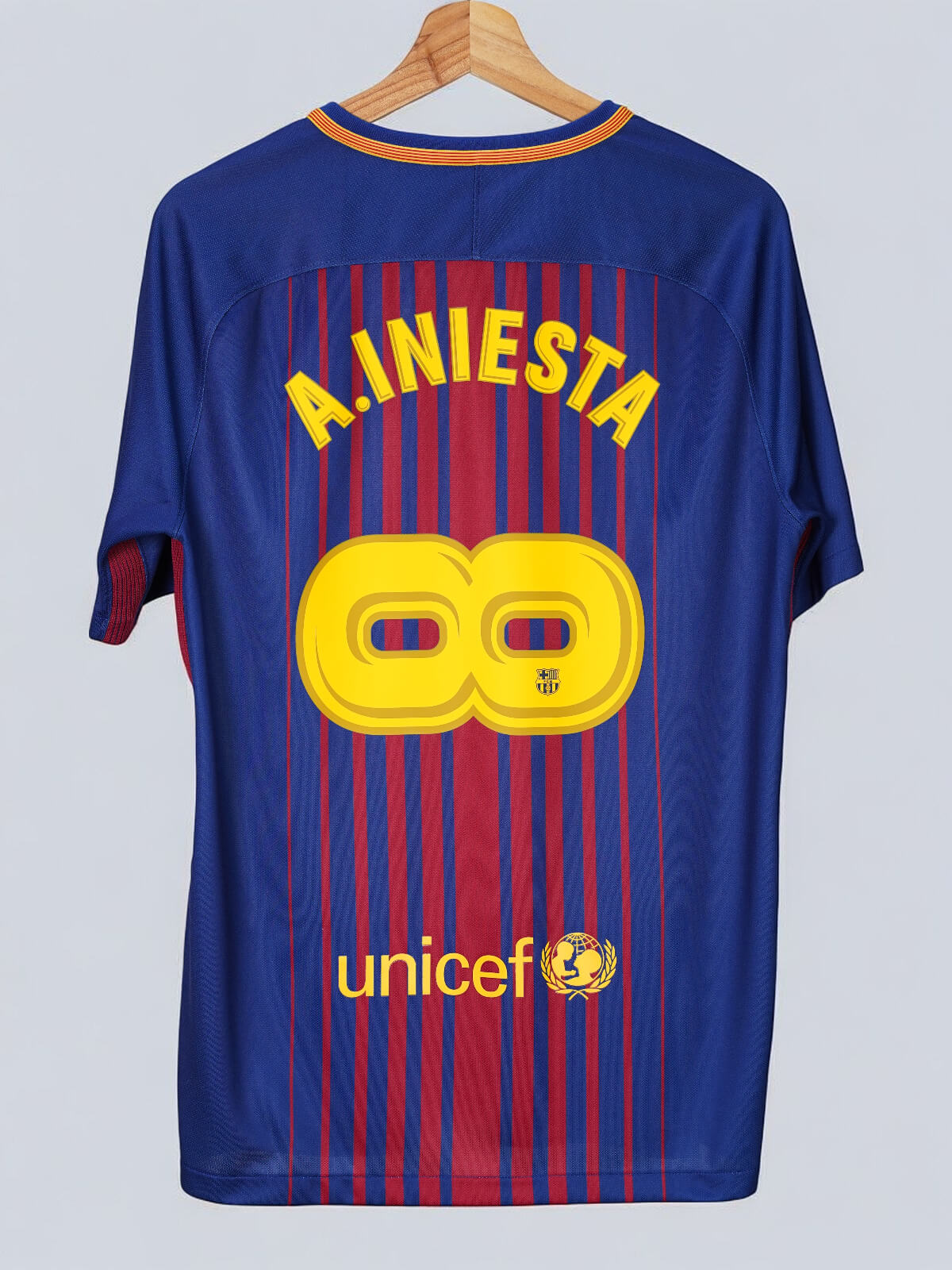 FC Barcelona Home Shirt 2017/18 A.Iniesta #8 (M)