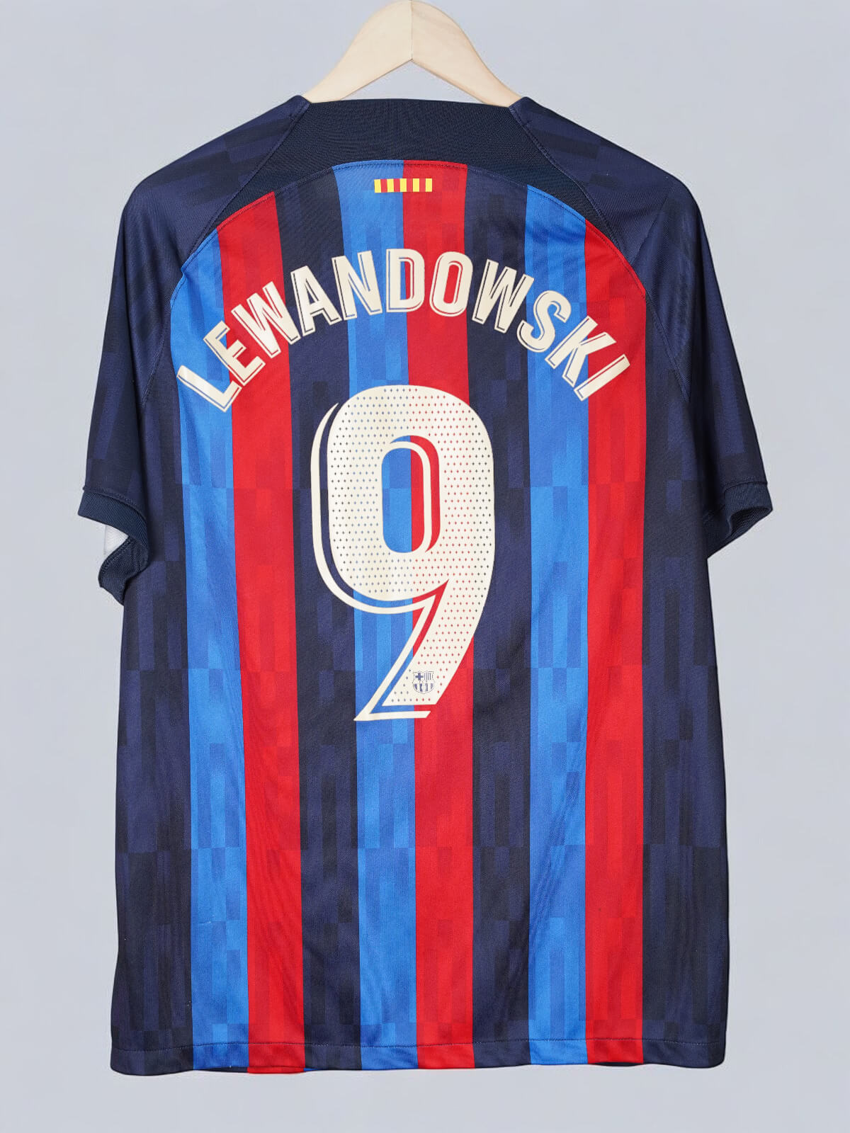 FC Barcelona Home Shirt 2022/23 Lewandowski #9 (XL)