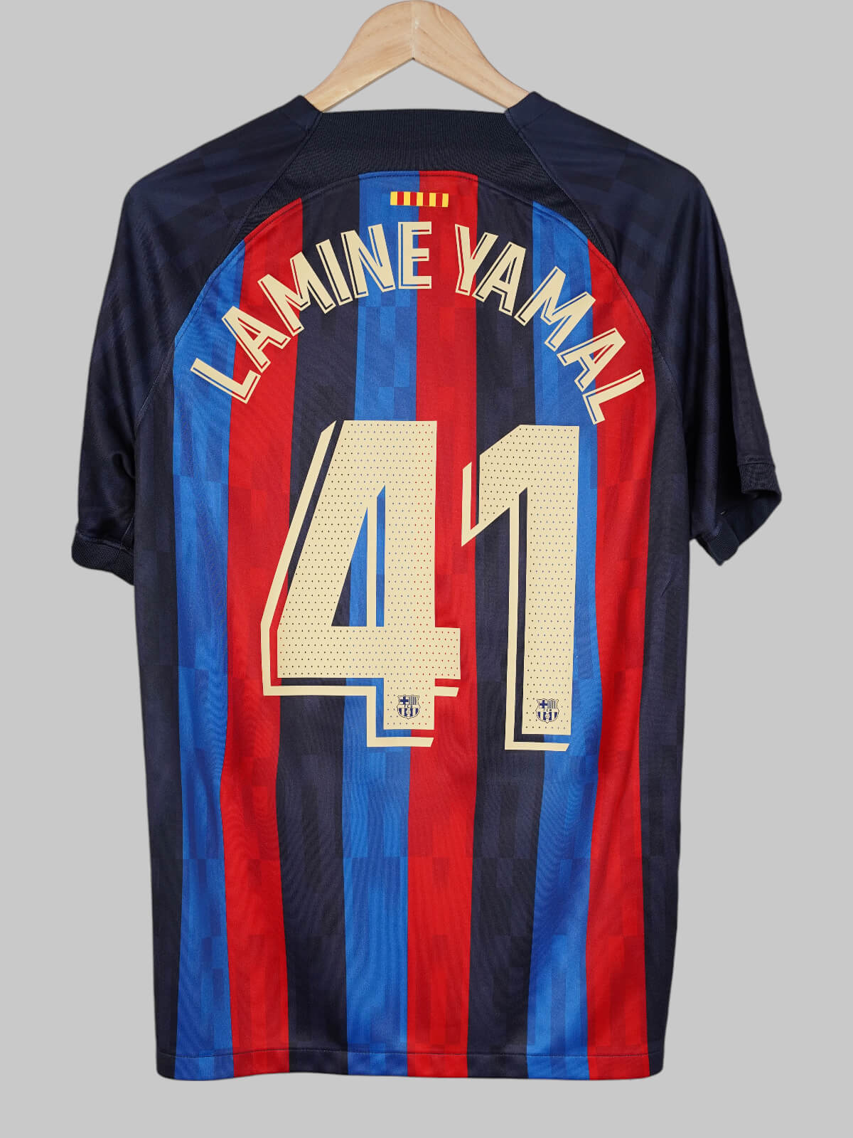 FC Barcelona Home Shirt 2022/23 Lamine Yamal #41 (L)