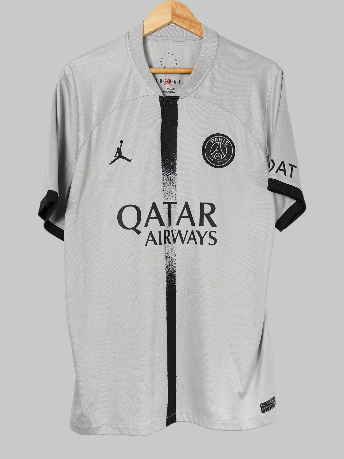 2022/23 PSG Mbappé #7 Away Shirt (XL) Nike | First11