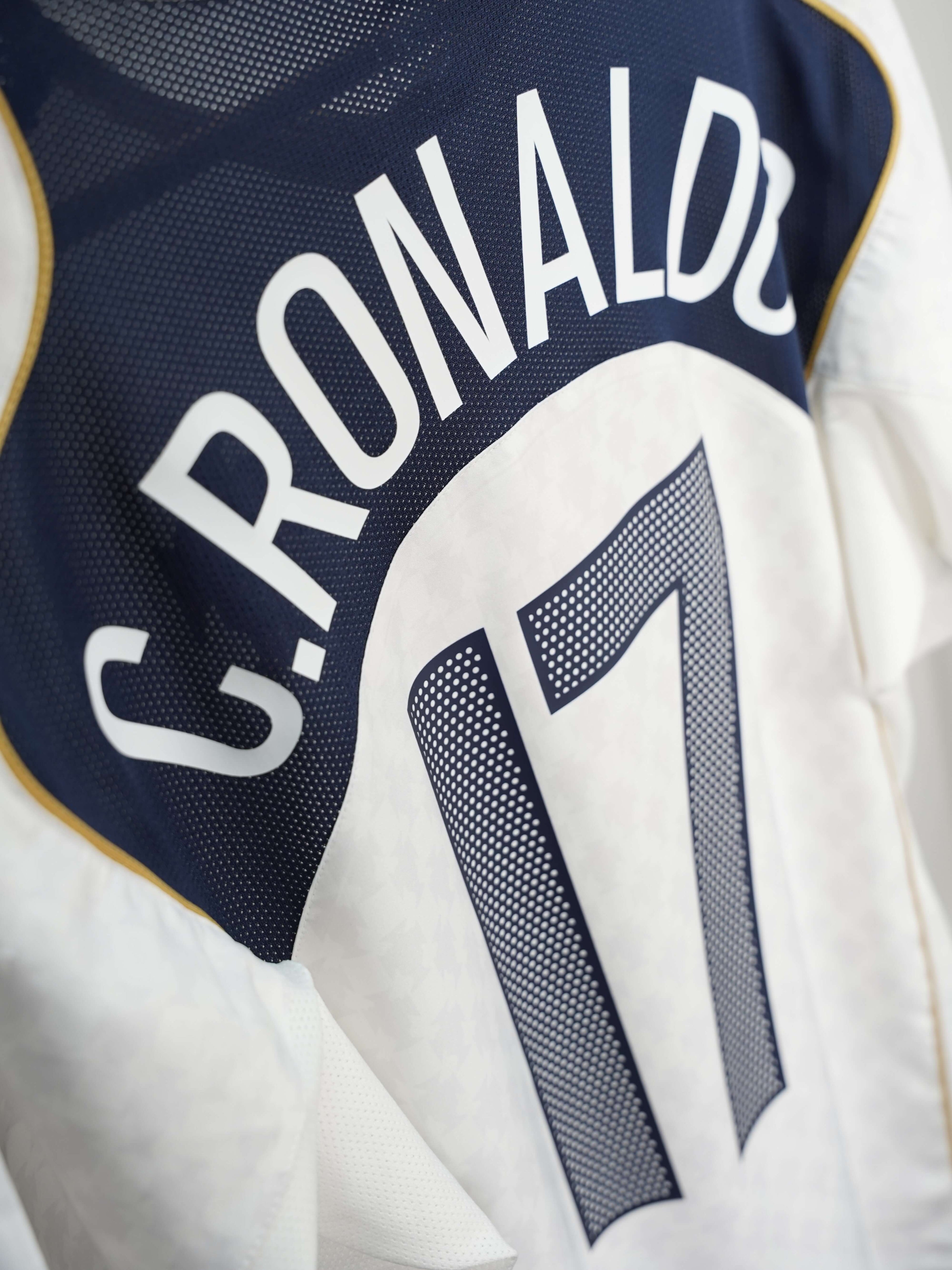 Portugal Away Shirt 2004/5 C.Ronaldo 17 (L)