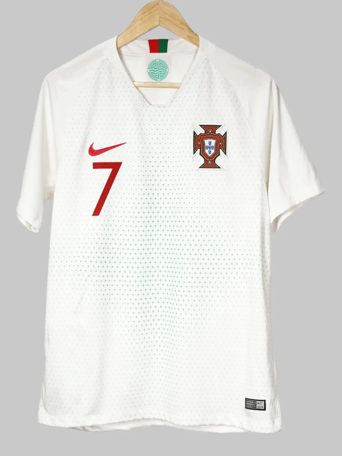 Portugal Away Shirt 2018/19 Ronaldo 7 (M)