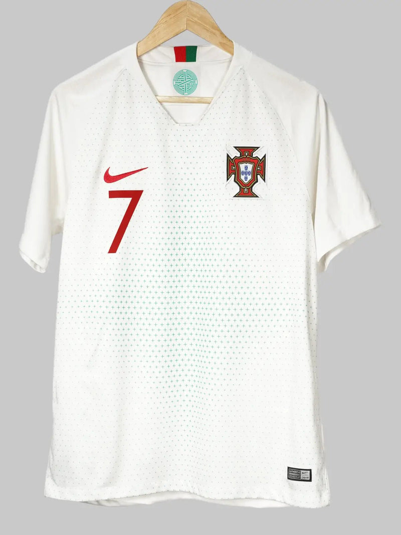 Portugal Away Shirt 2018/19 Ronaldo 7 (M)