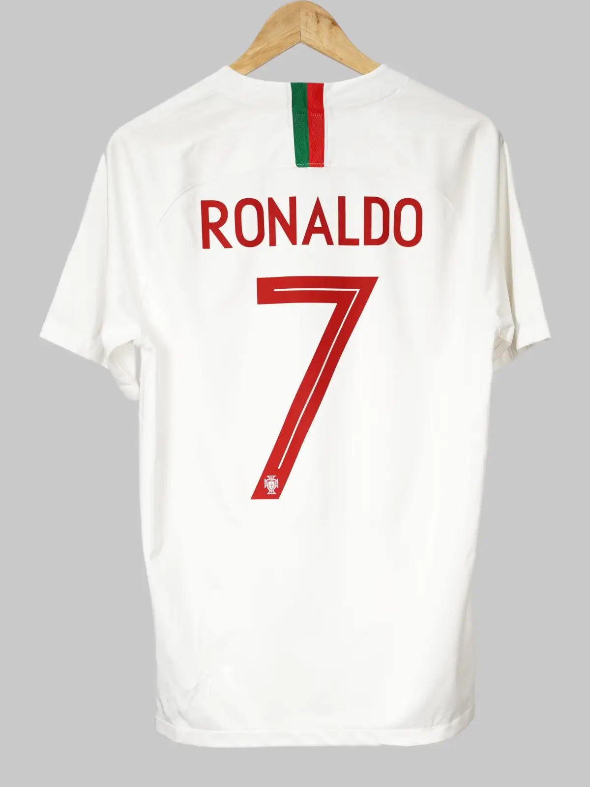 Portugal Away Shirt 2018/19 Ronaldo 7 (M)