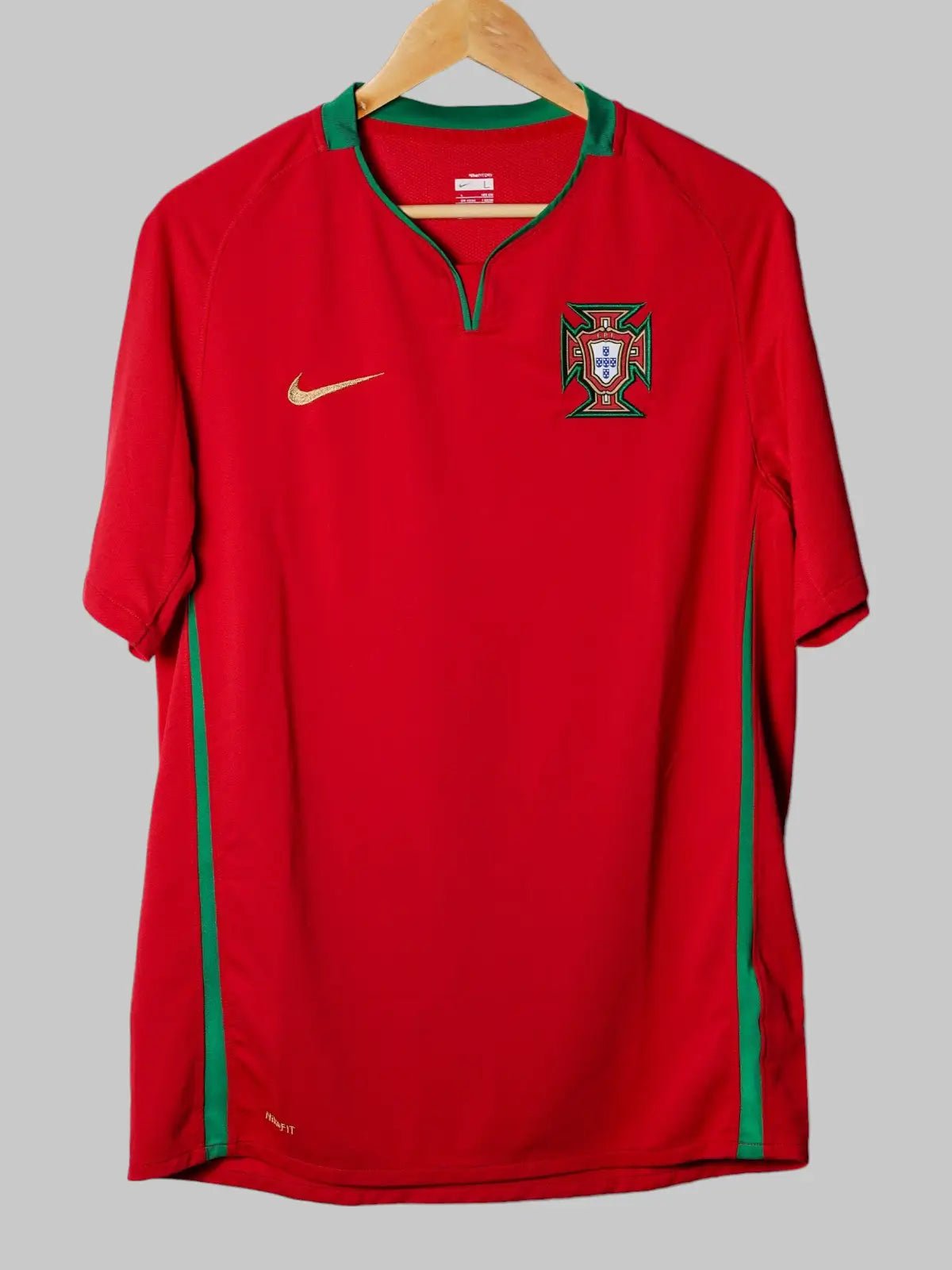 Portugal Home Shirt 2008/9 (L)