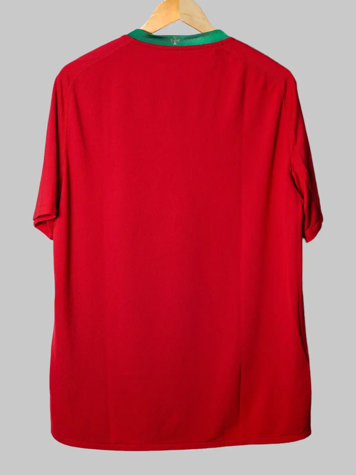 Portugal Home Shirt 2008/9 (L)