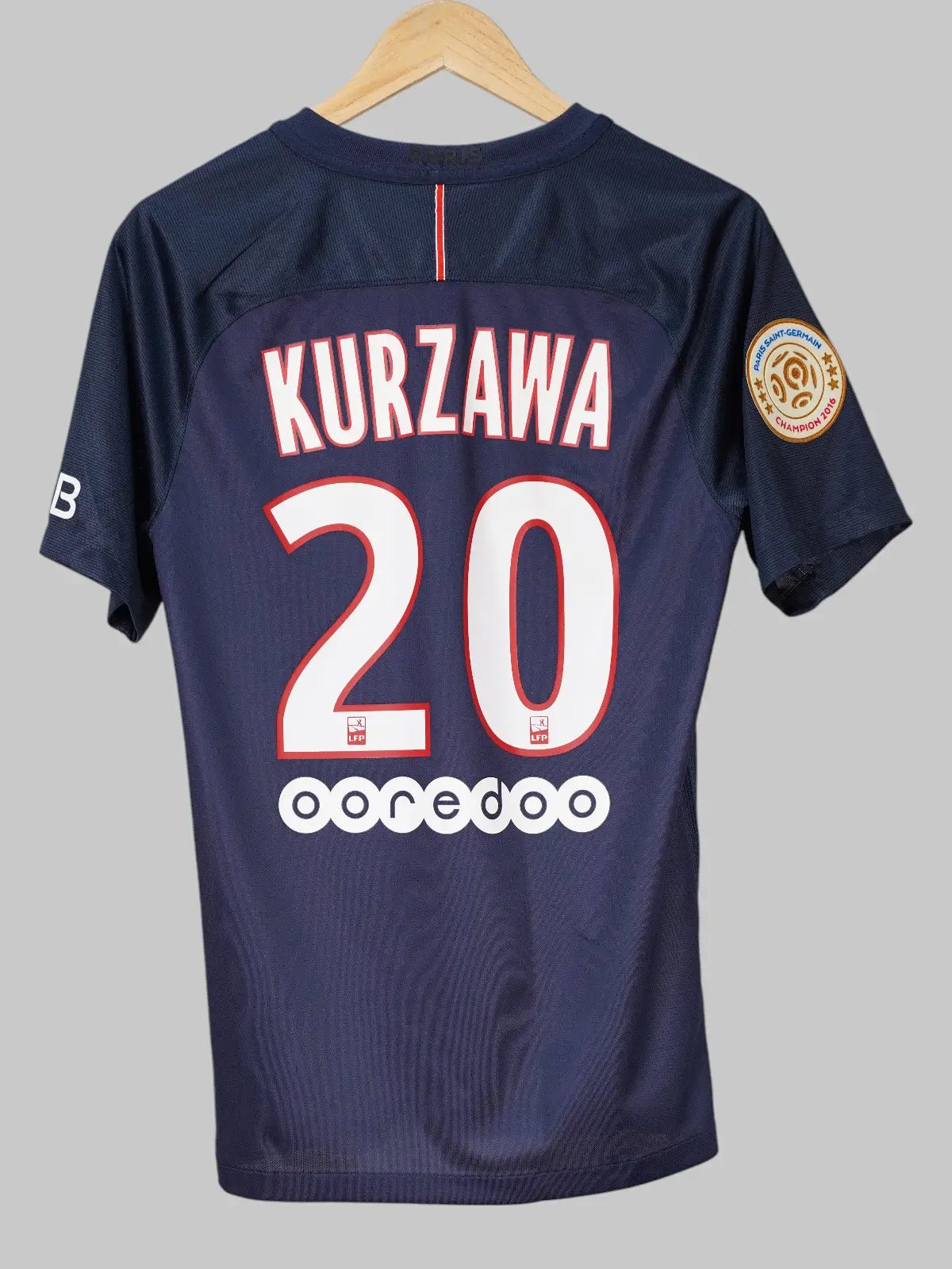2016/17 PSG Kurzawa #20 Home Shirt (S) Nike | First11