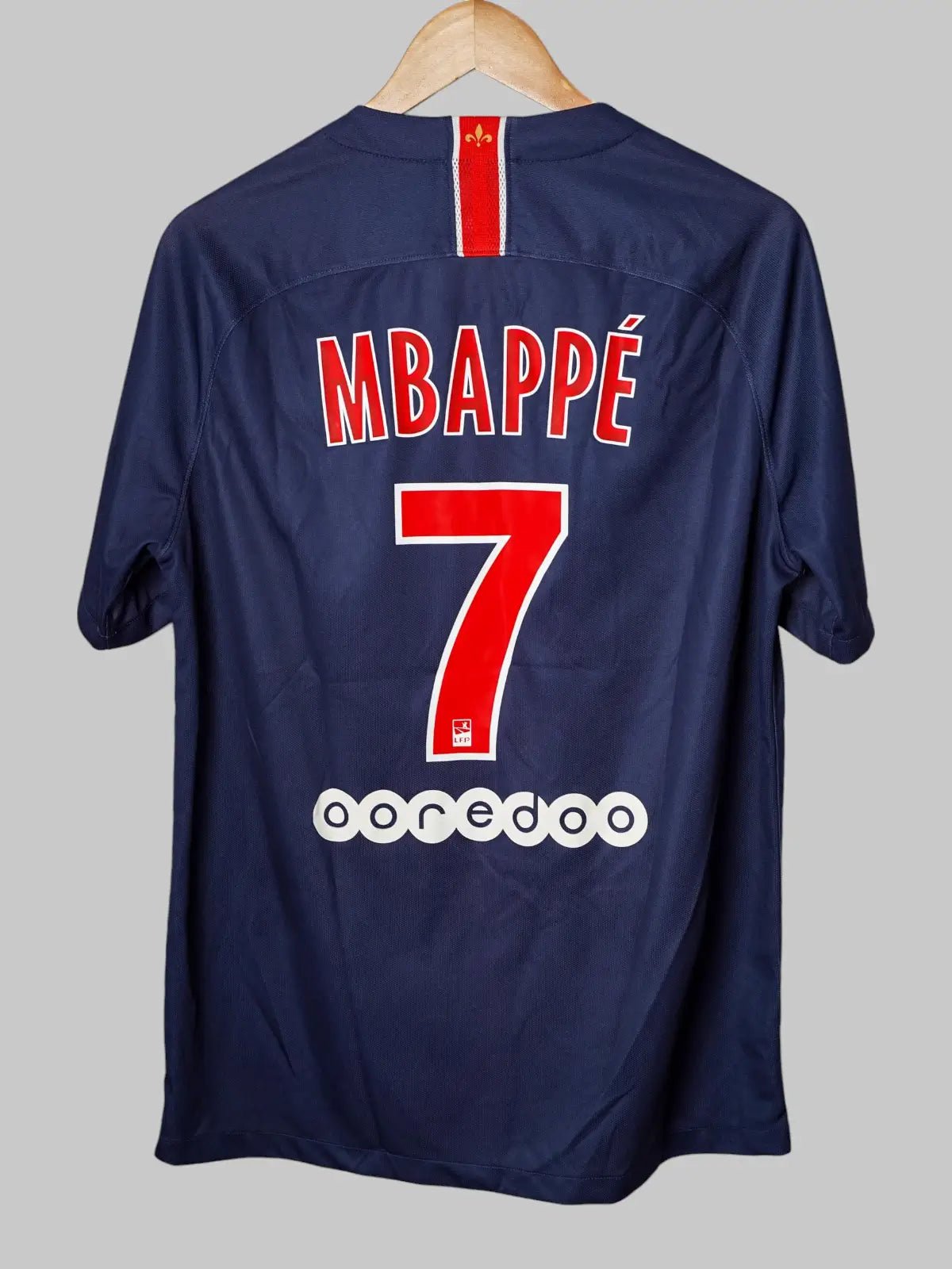PSG Home Shirt 2018/19 Mbappe 7 (L)