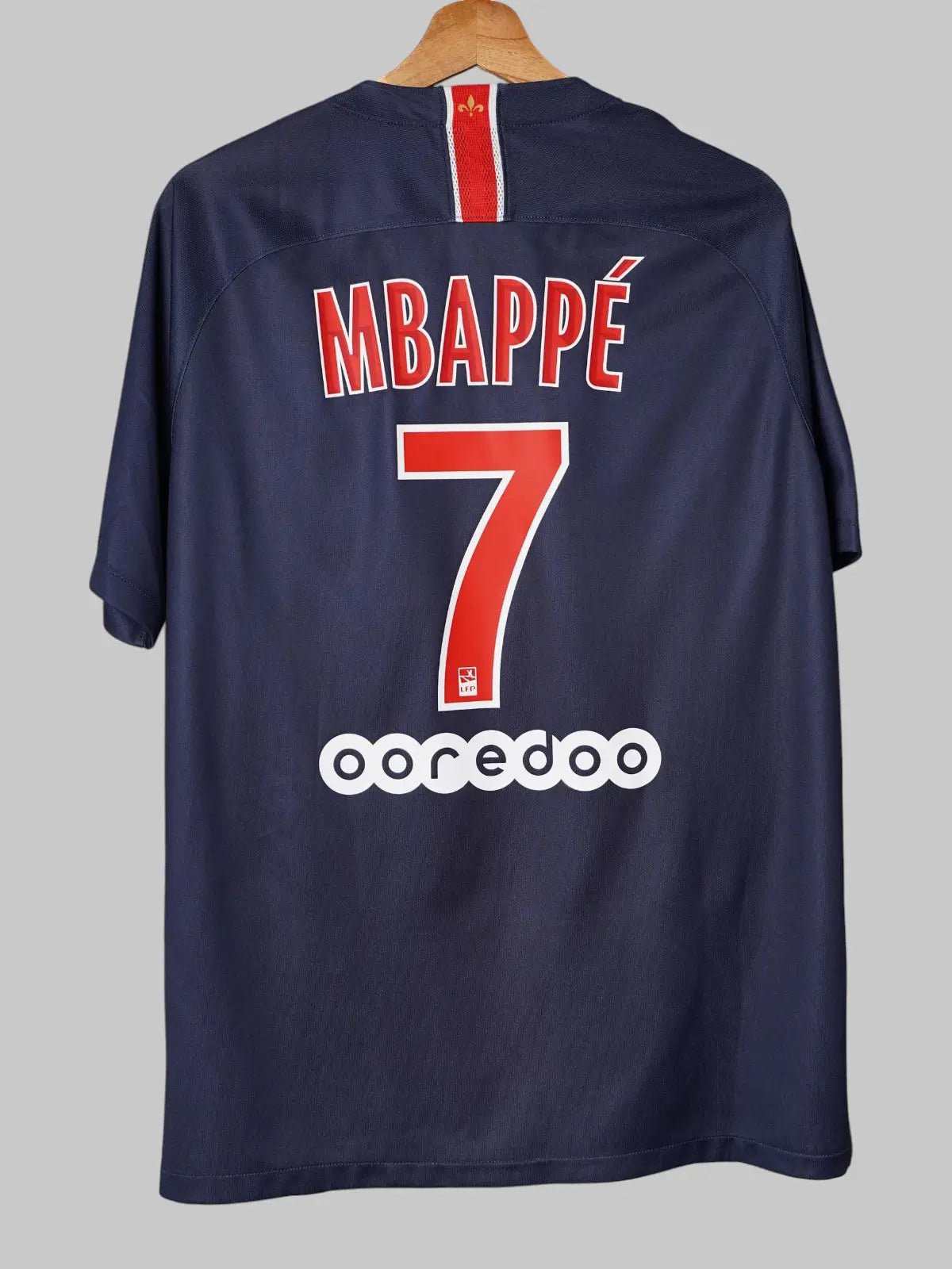 PSG Home Shirt 2018/19 Mbappe 7 (L)