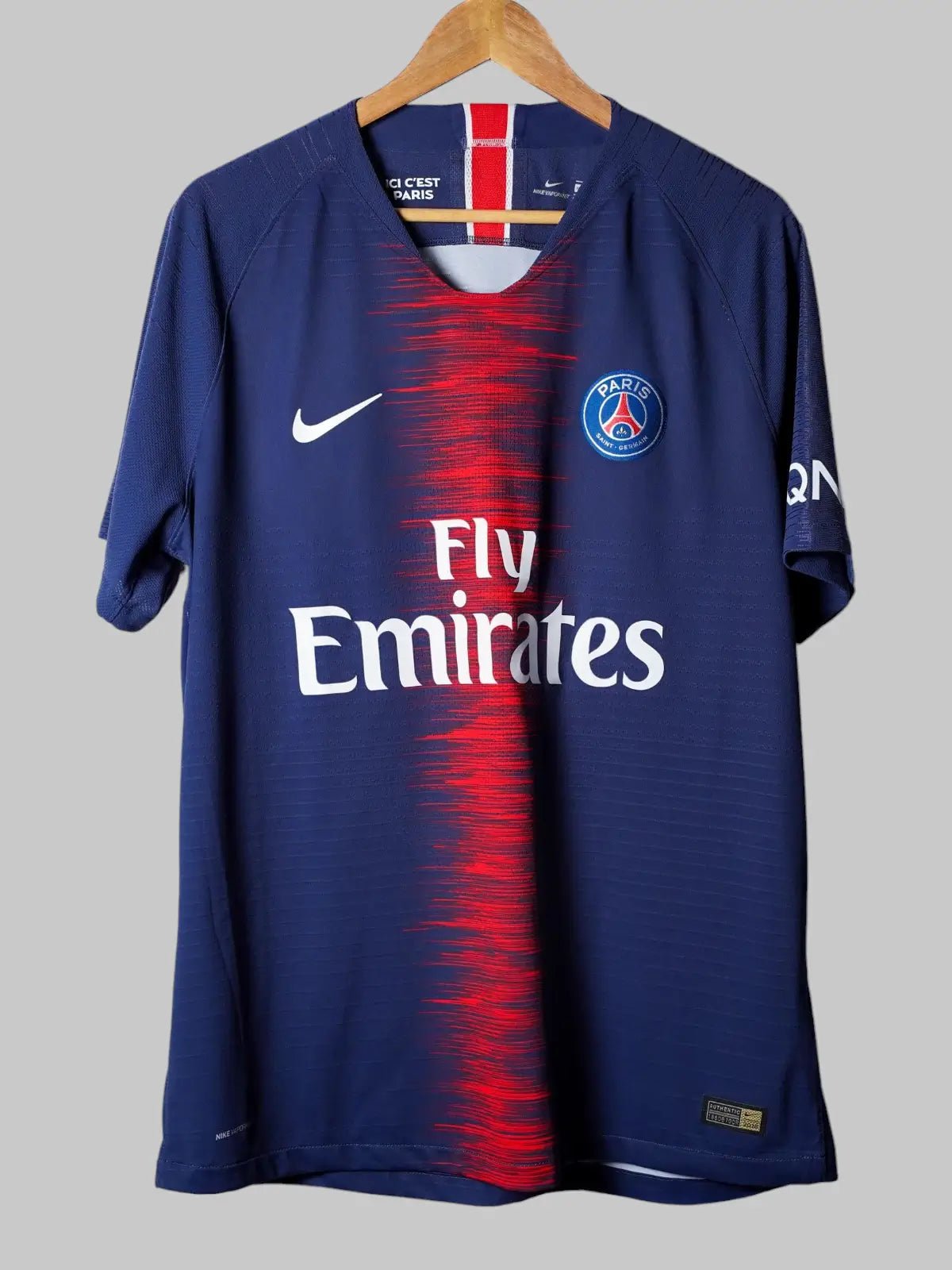 PSG Home Shirt 2018/19 Player Issue (XL)
