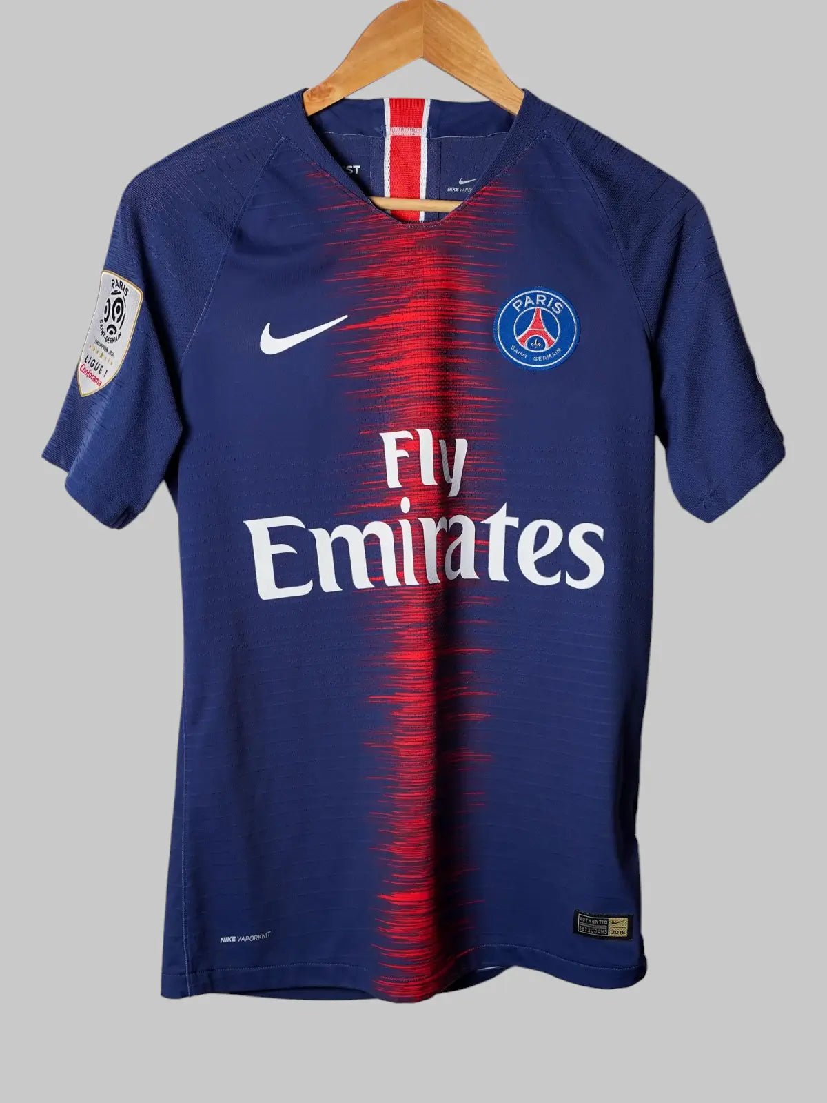 PSG Home Shirt Vaporknit 2018/19 Mbappe 7 (S)
