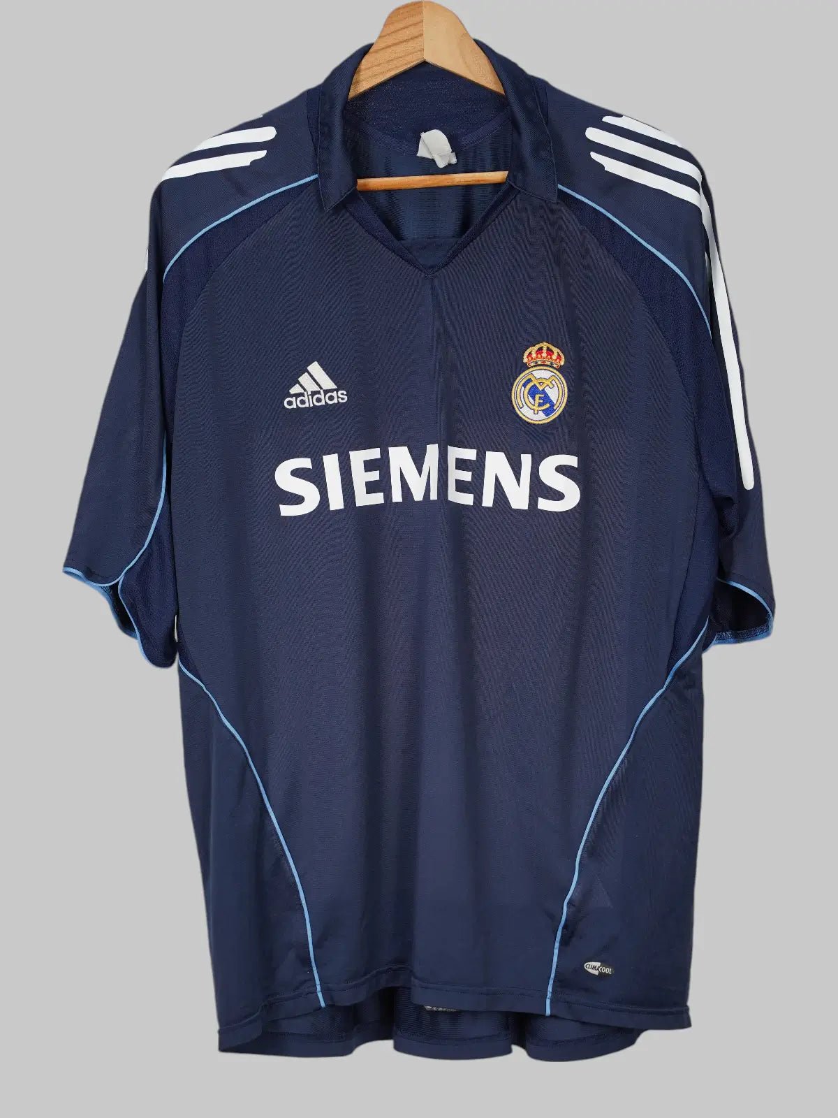 Real Madrid Away Shirt 2005/6 R. Carlos 3 (XL)