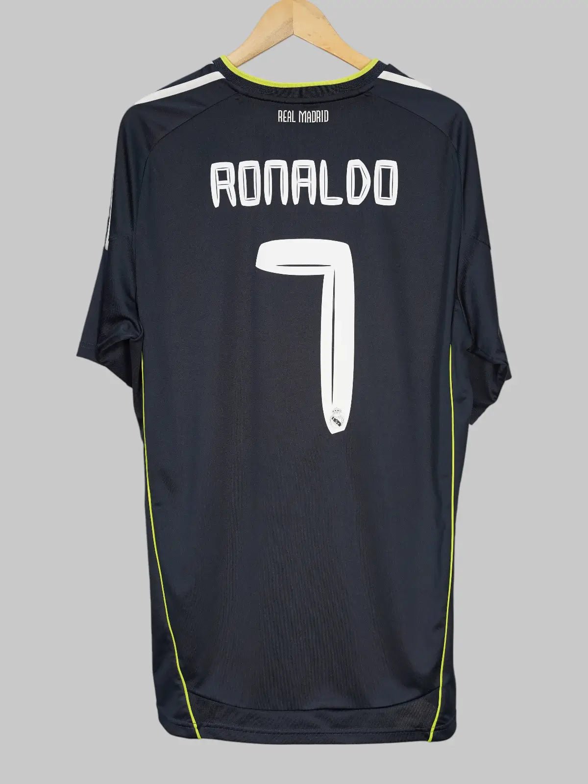 Real Madrid Away Shirt 2010/11 Ronaldo 7 (XL)