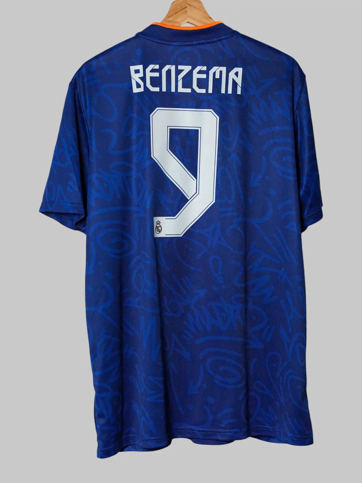 Real Madrid Away Shirt 2021/22 Benzema 9 (XL)