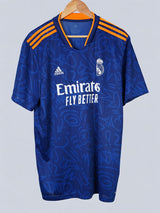 Real Madrid Away Shirt 2021/22 Vini Jr 20 (XL)