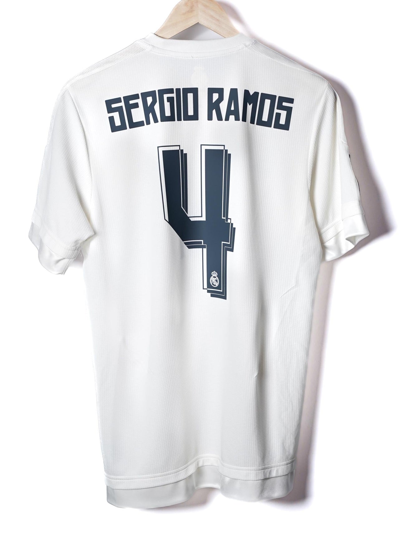 Real Madrid Home Shirt 2015/16 Ramos 4 (M)