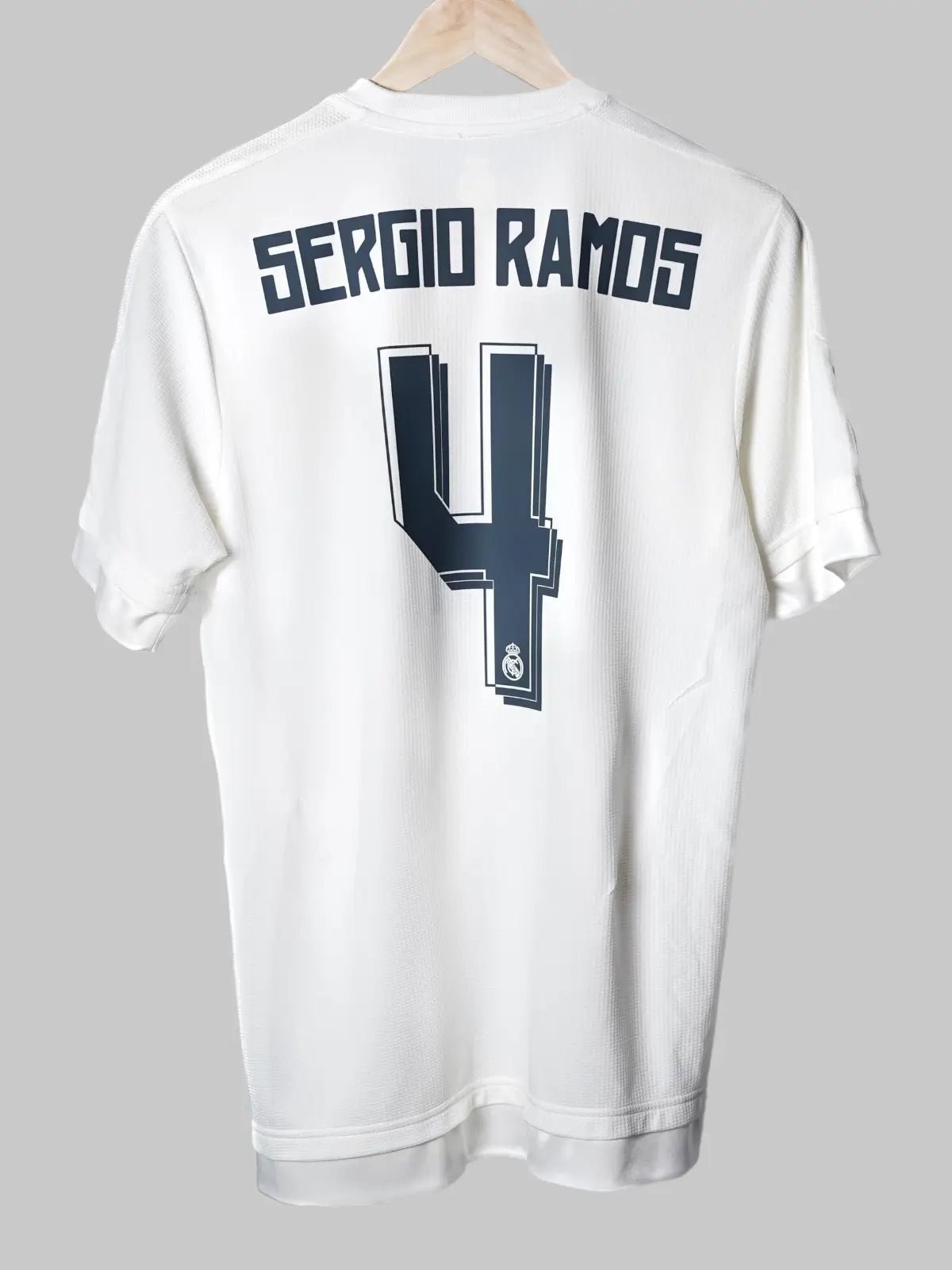 Real Madrid Home Shirt 2015/16 Ramos 4 (M)