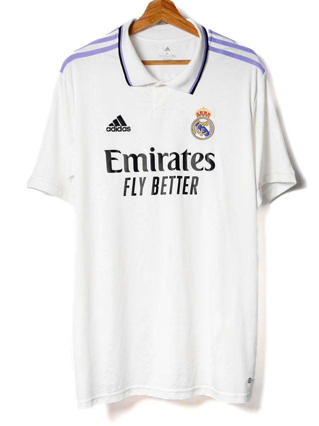 Real Madrid Home Shirt 2022/23 Benzema 9 (XL)