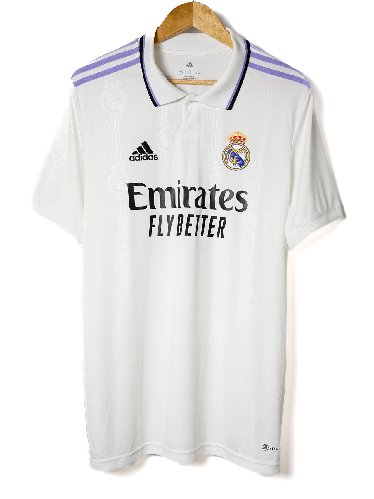 Real Madrid Home Shirt 2022/23 Modric 10 (L)
