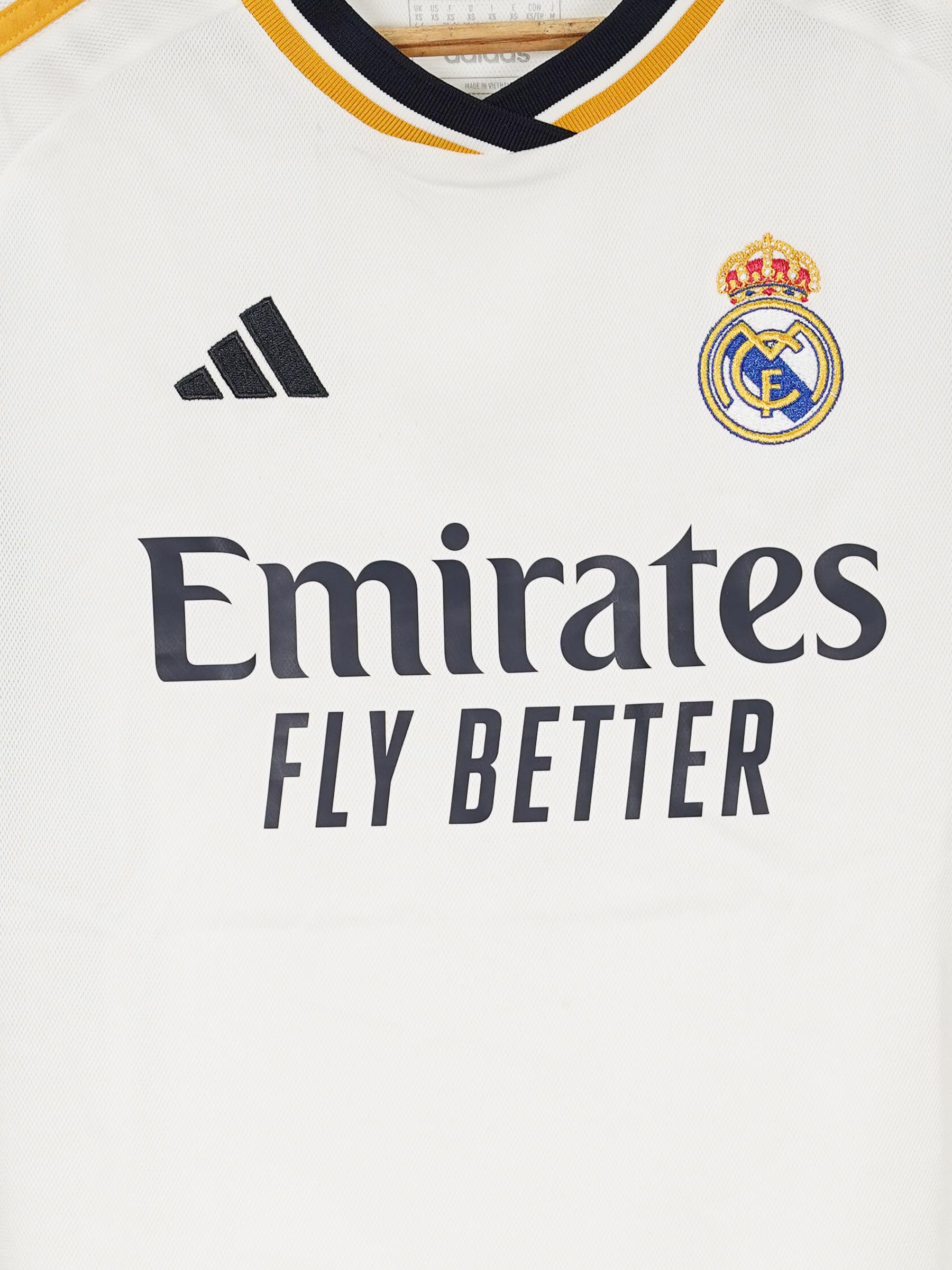 Real Madrid Home Shirt 2023/24 (XS Woman)