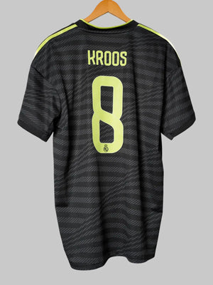 Real Madrid Drittes Trikot 2022/23 Kroos 8 (XL)