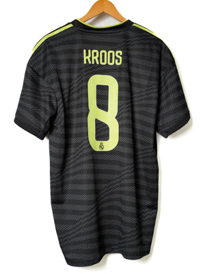 Real Madrid Third Shirt 2022/23 Kroos 8 (XL)
