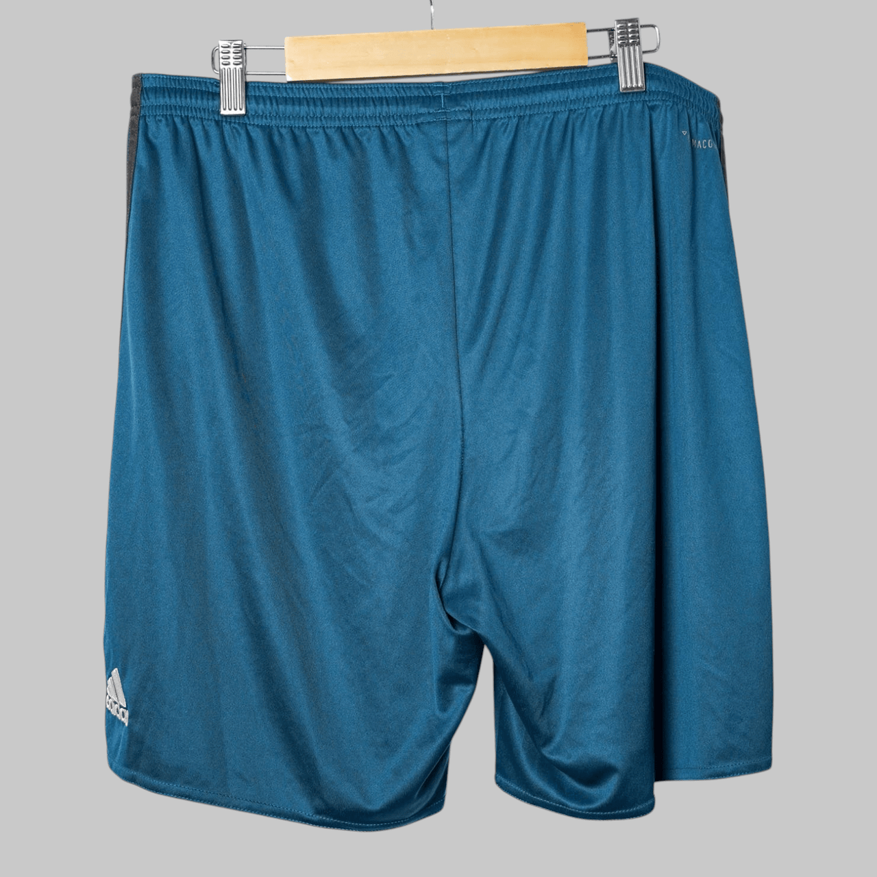 Real Madrid Third Shorts 2017/18 (L)