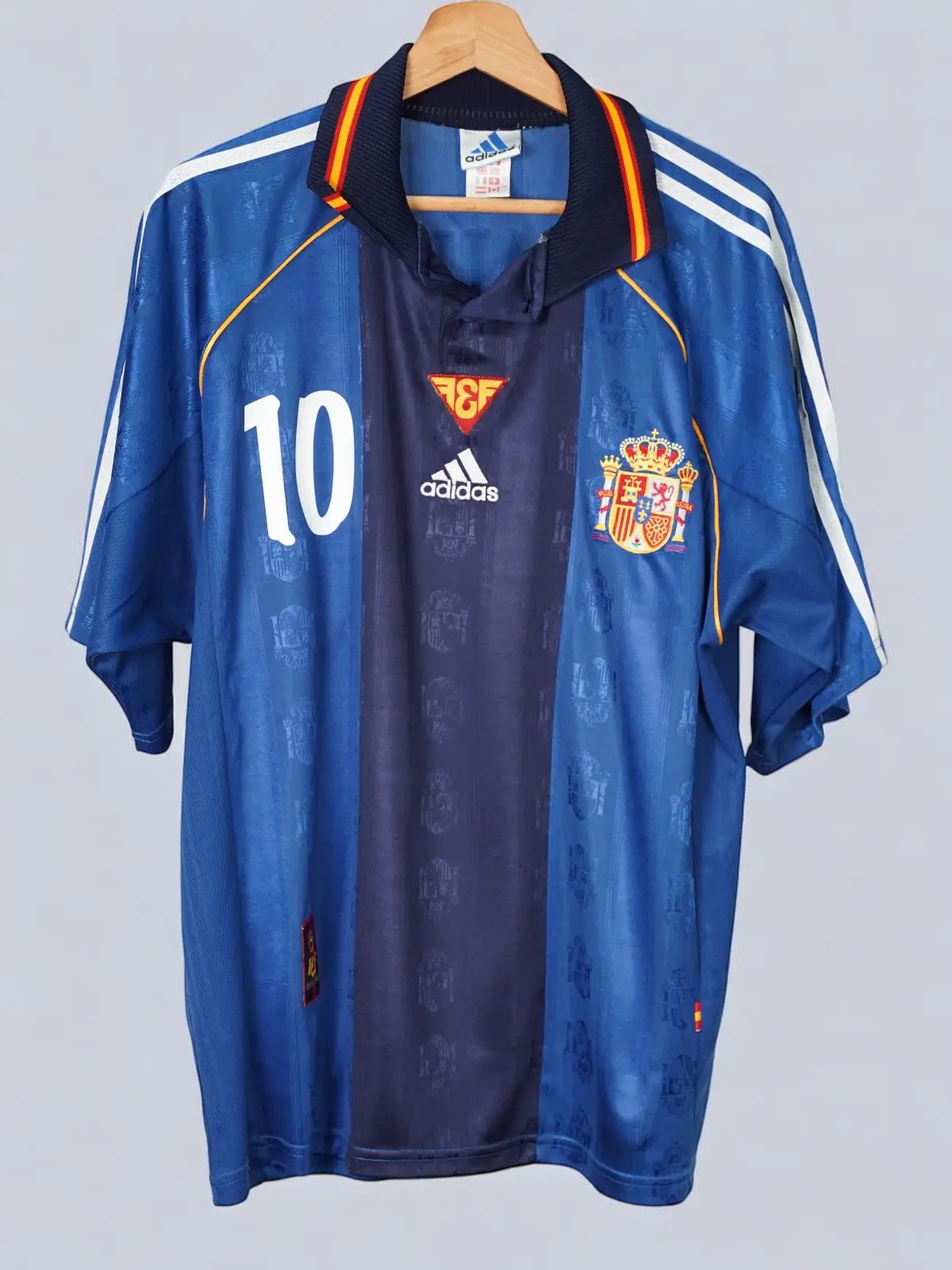 Spain Away Shirt 1999/00 Raul 10 (L)