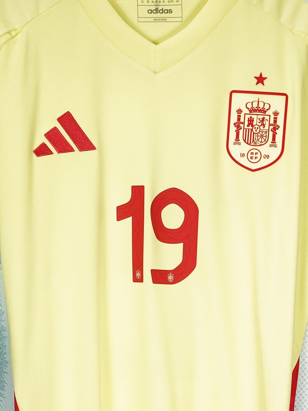 Spain Away Shirt 2024/25 Lamine Yamal 19 (XL)
