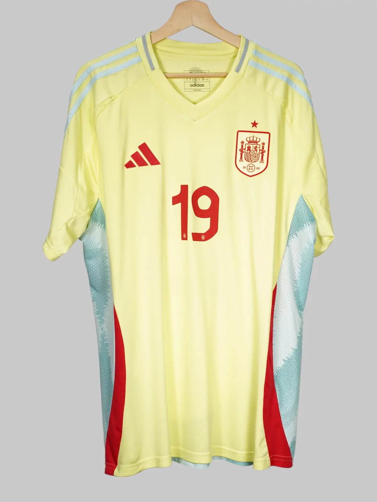 Spain Away Shirt 2024/25 Lamine Yamal 19 (XL)