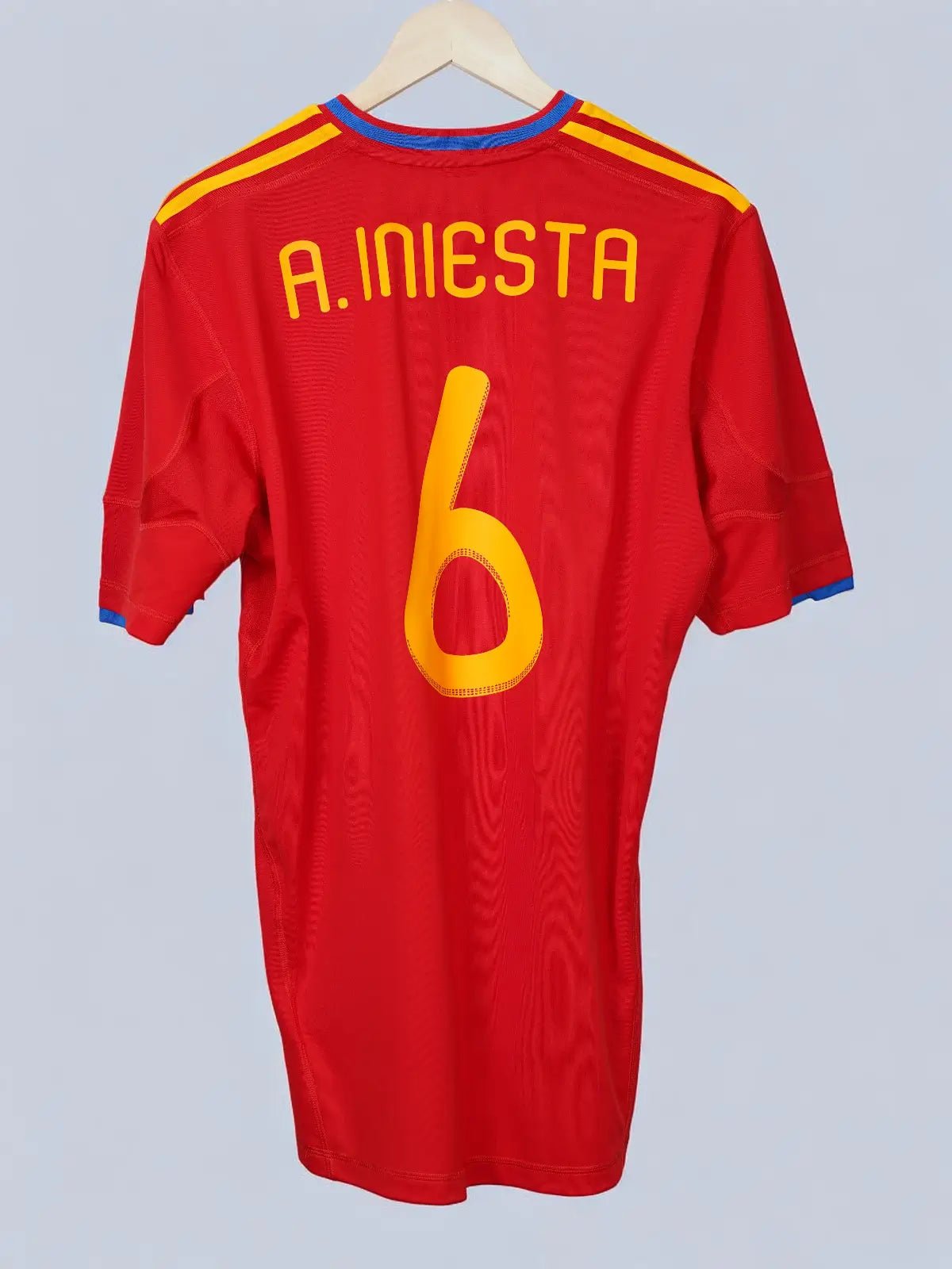 Spain Home Shirt 2010/11 A.Iniesta 6 (L)