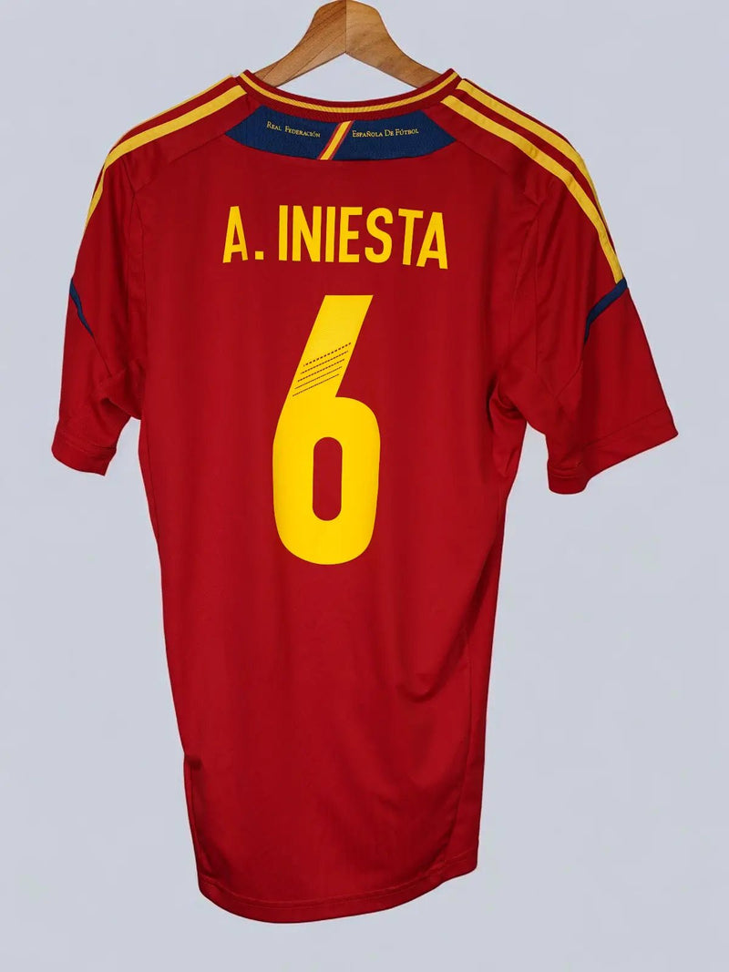 Spain Home Shirt 2011/12 A.Iniesta 6 (M)