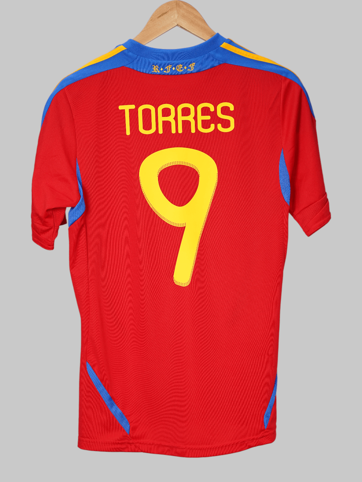 Spain Home Shirt 2011/12 Torres 9 (S)