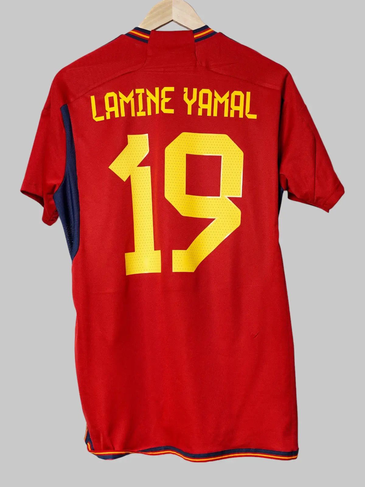 Spain Home Shirt 2022/23 Lamine Yamal 19 (L)