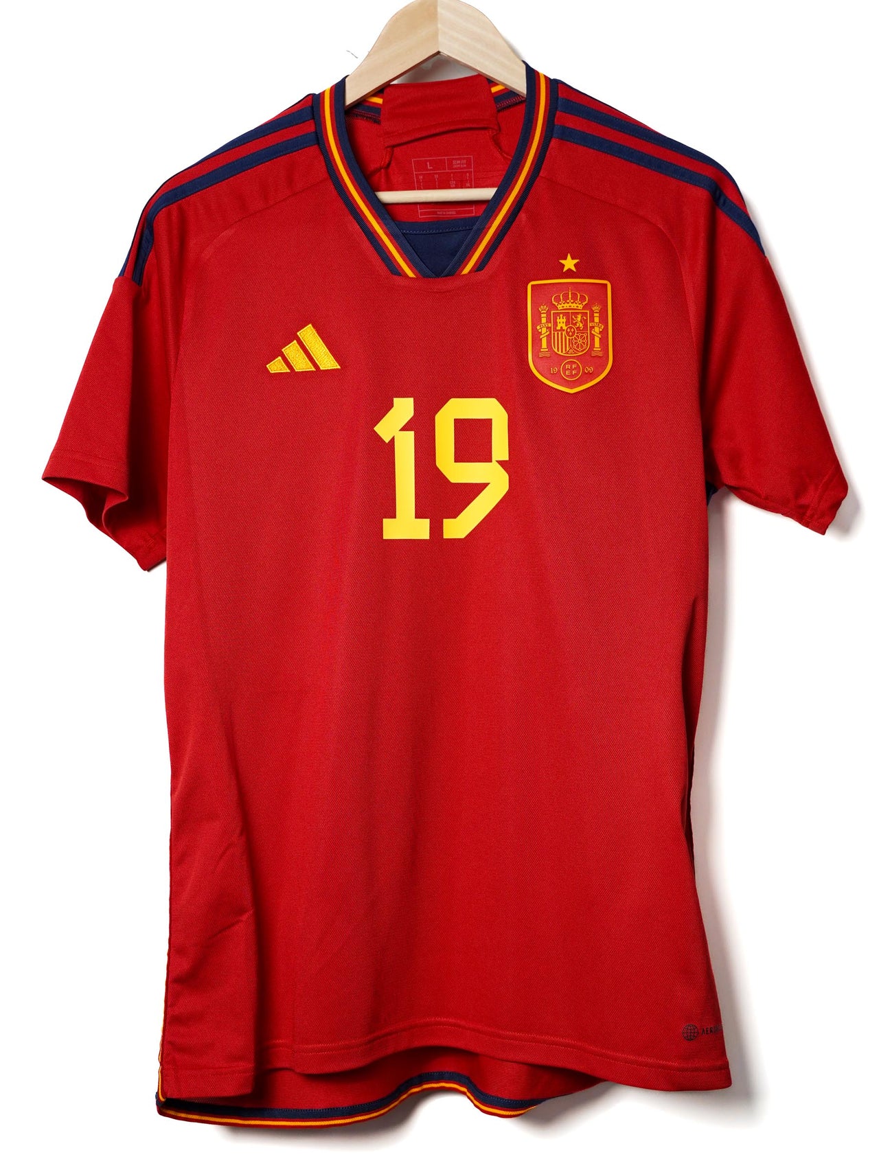 Spain Home Shirt 2022/23 Lamine Yamal 19 (L)