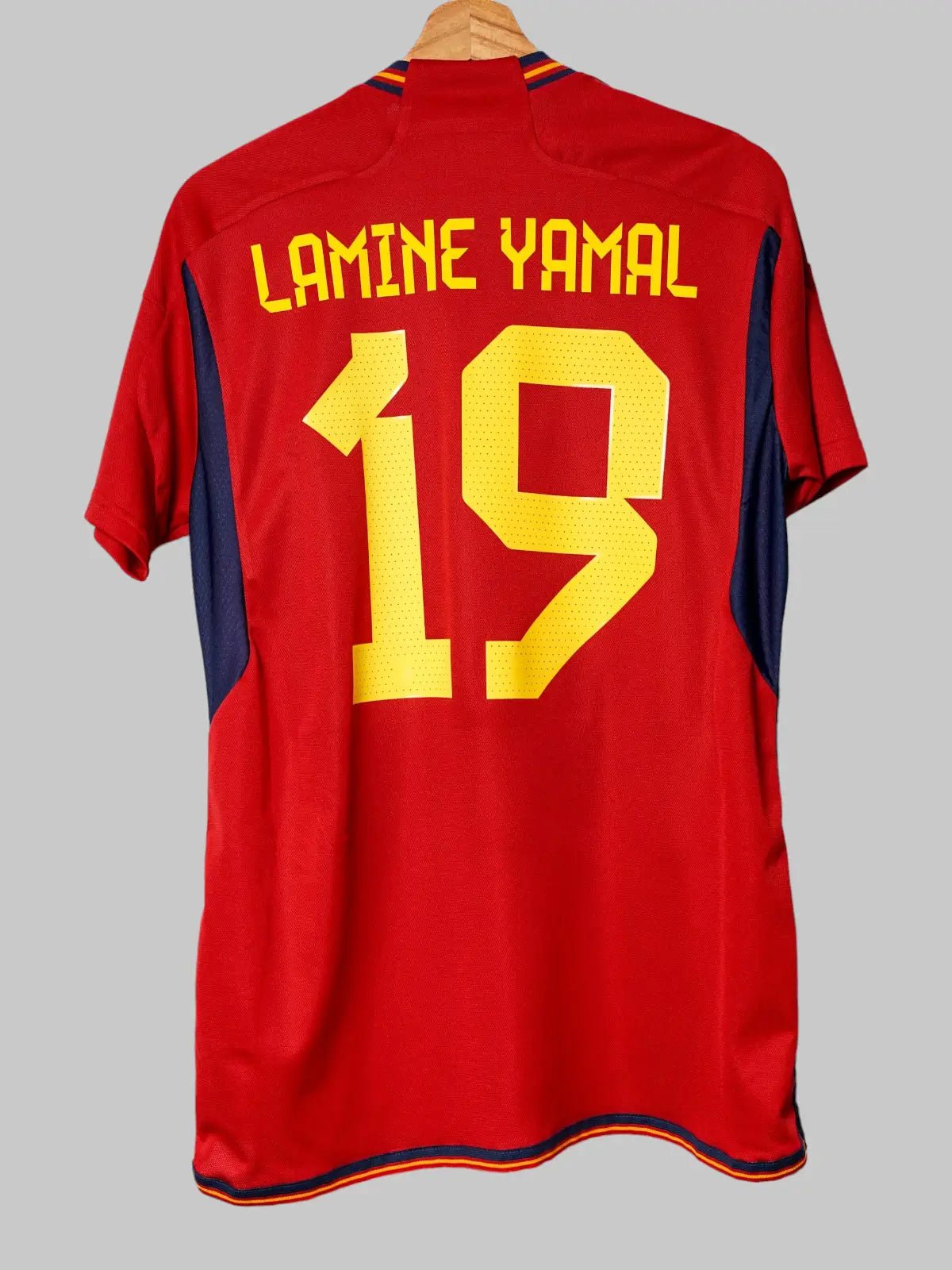 Spain Home Shirt 2022/23 Lamine Yamal 19 (M)