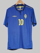 Sweden Away Shirt 2005/6 Ibrahimovic 10 (L)