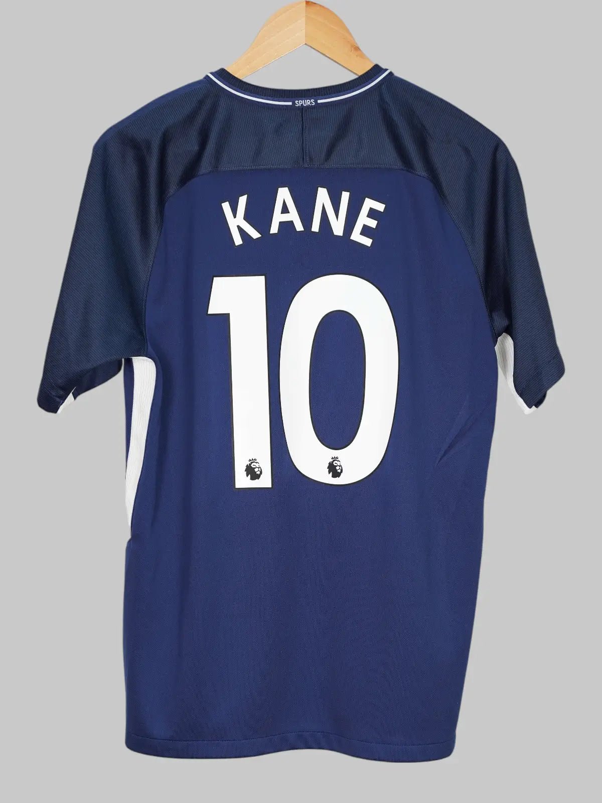 Tottenham Hotspur Away Shirt 2017/18 Kane 10 (M)