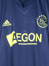 2010/11 Ajax Suarez #16 Away Shirt (M)